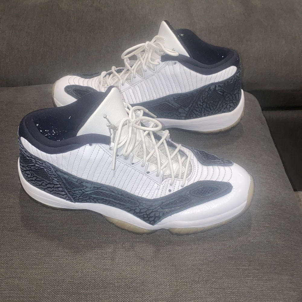 Jordan 11 Retro low IE white/Black (2011) (GS)